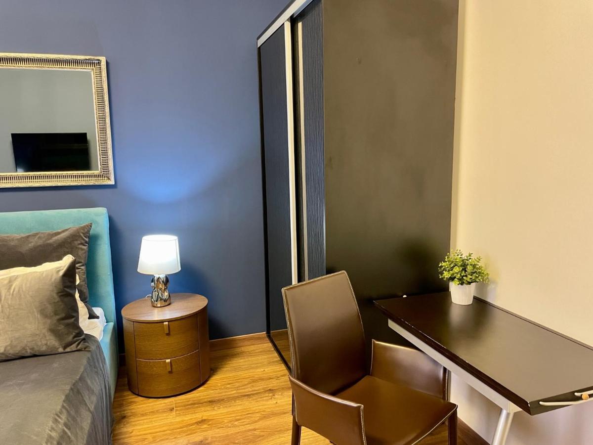 Metropole Apartments Studio City Boekarest Buitenkant foto