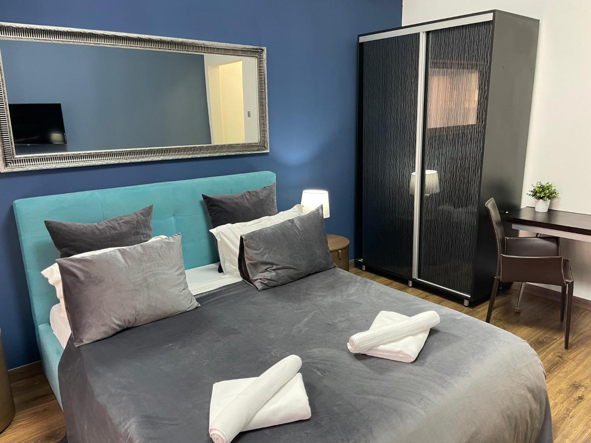 Metropole Apartments Studio City Boekarest Buitenkant foto